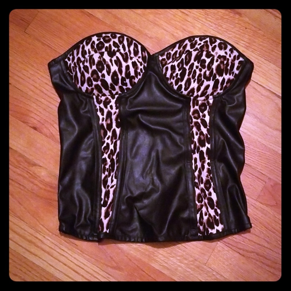 Black and chita print bustier.
